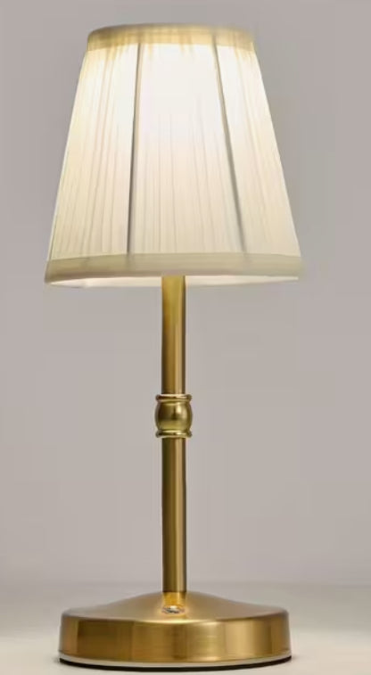 מנורת שולחן